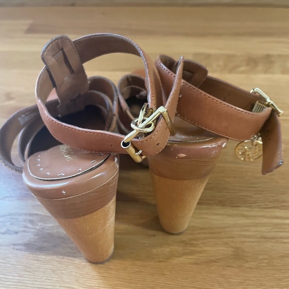 BCBG Girls Ankle Strap Leathet Heels 7 37 BG Anchor - Picture 4 of 8